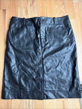 Classic Black Faux Leather Pencil Skirt